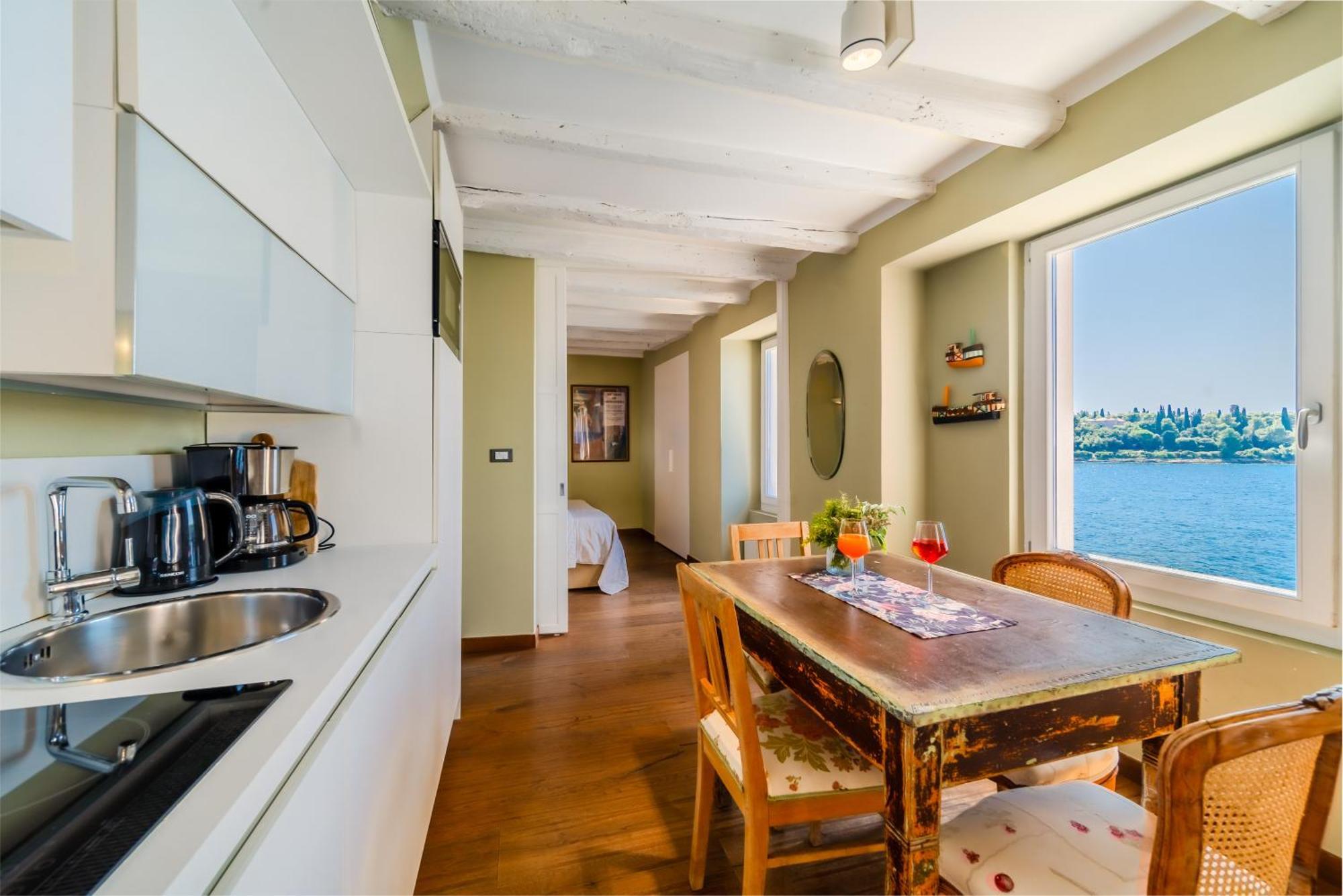 Apartment Mediterraneo Rovinj Eksteriør bilde